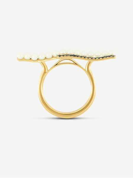 Pearl Ring with Diamonds – Yellow Gold