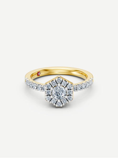 Signature Diamond Ring – Yellow Gold