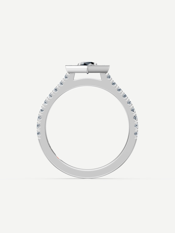 Signature White Gold Black and White Diamond Ring 0.84 ct